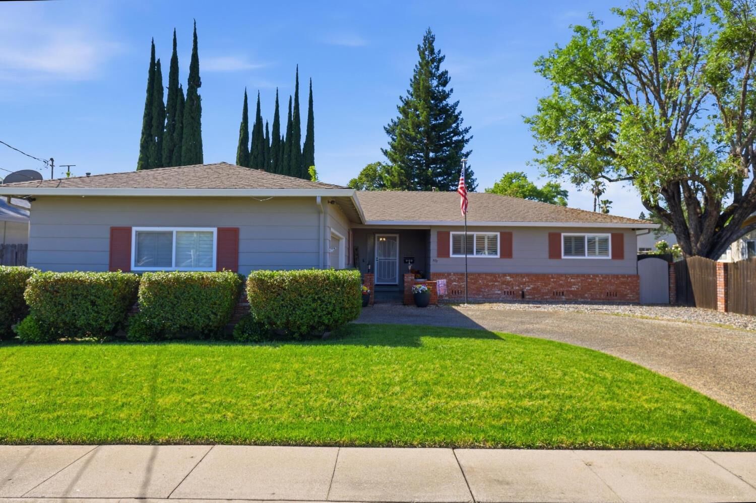 Property Photo: 678 Richland Road CA 95991