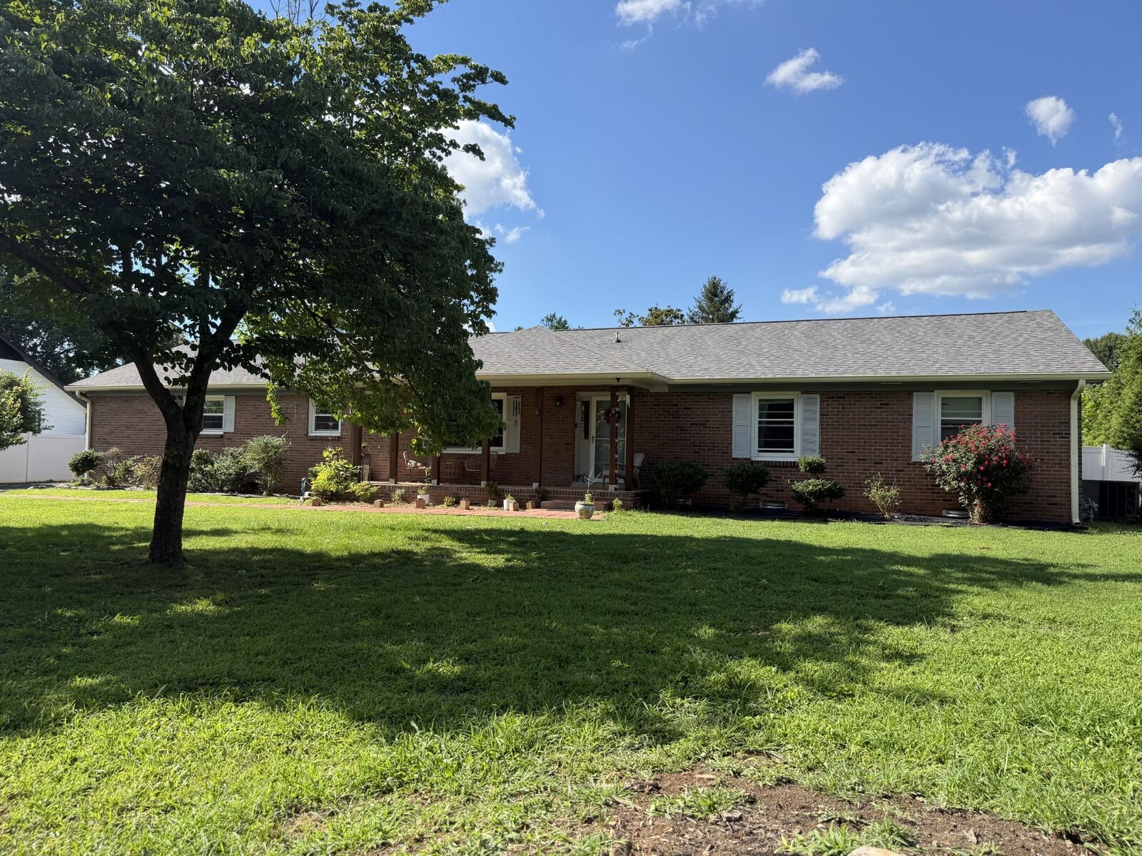 Property Photo:  5042 Creekside Dr  TN 37128 