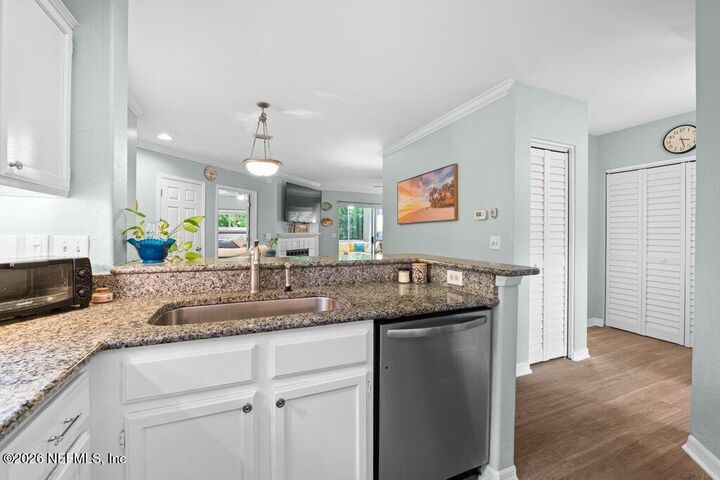 Property Photo:  1800 The Greens Way 507  FL 32250 
