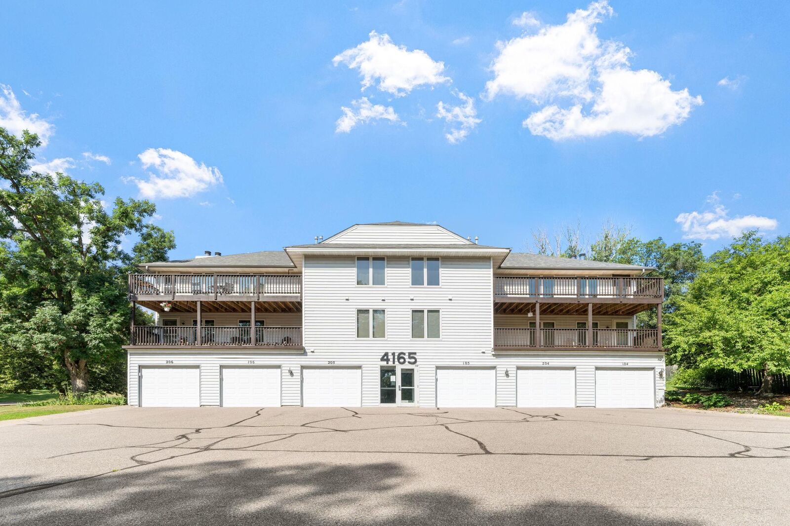 Property Photo: 4165 Hilltop Point 105 MN 55123