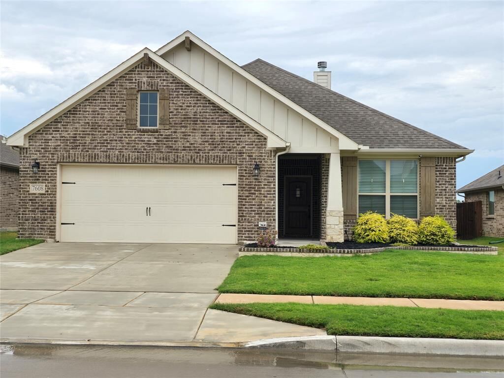 Property Photo: 7608 Rothbury Drive TX 76179
