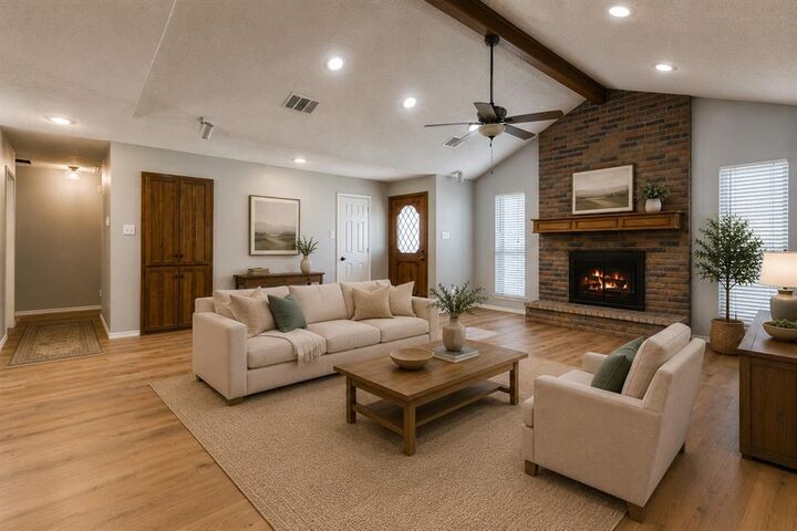 Property Photo: 8 Winding Creek Court TX 76262