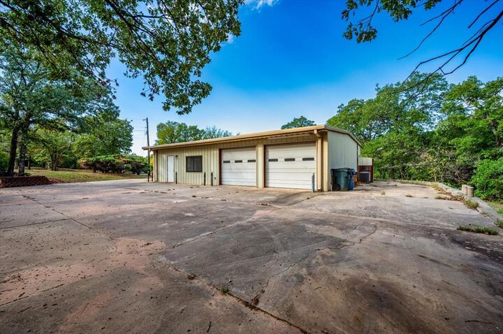 Property Photo:  8000 N Harrah Road  OK 73045 