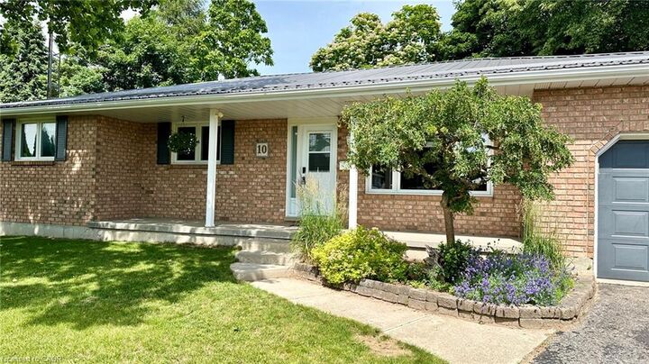 Property Photo: 10 Baltic Circle ON N0E 1Y0