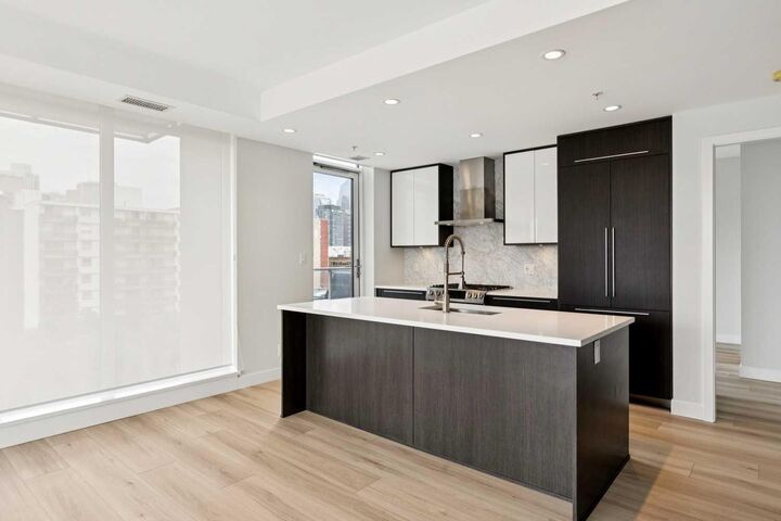 Property Photo:  930 16 Avenue SW 602  AB T2R 1C9 
