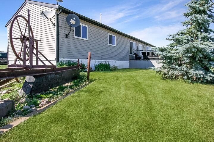 Property Photo: 327 3 Street AB T0K 1B0