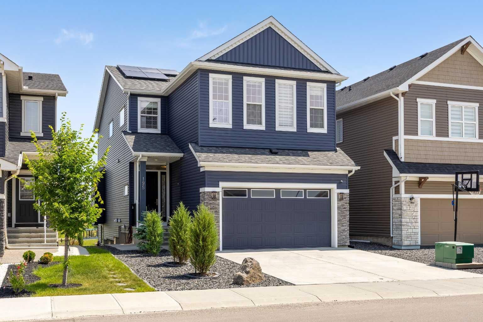 Property Photo: 195 Evansfield Close NW AB T3P 1V7