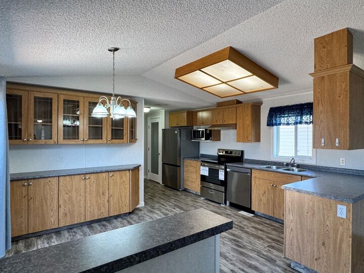 Property Photo:  10915 96A Street  AB T0H 0W3 