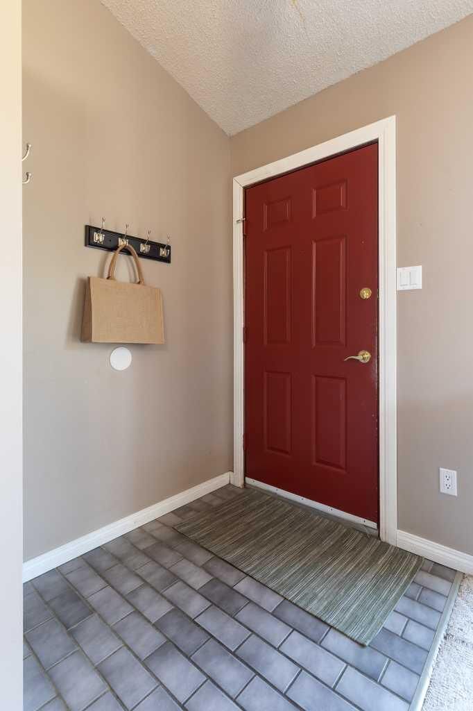 Property Photo: 8 Rice Court SE AB T1B 3X1