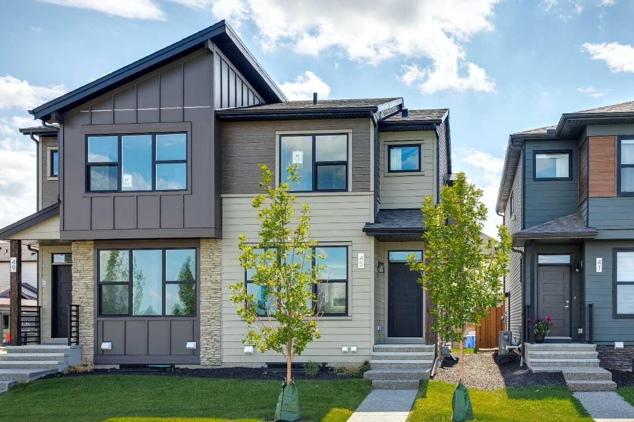 Property Photo:  45 Silverton Glen Way SW  AB T2X 5B9 