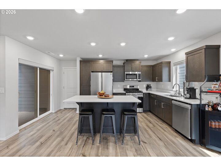 Property Photo:  671 Nichols Ln  OR 97071 