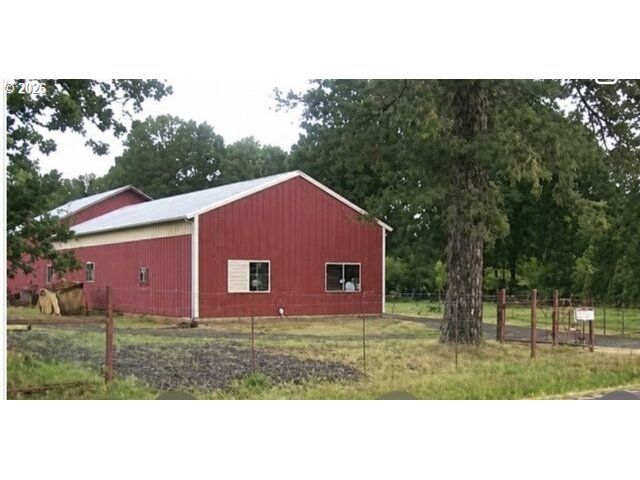 Property Photo: 24137 Warthen Rd OR 97437