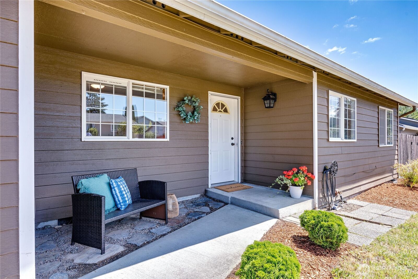 Property Photo: 19782 Mosjon Circle NE WA 98370