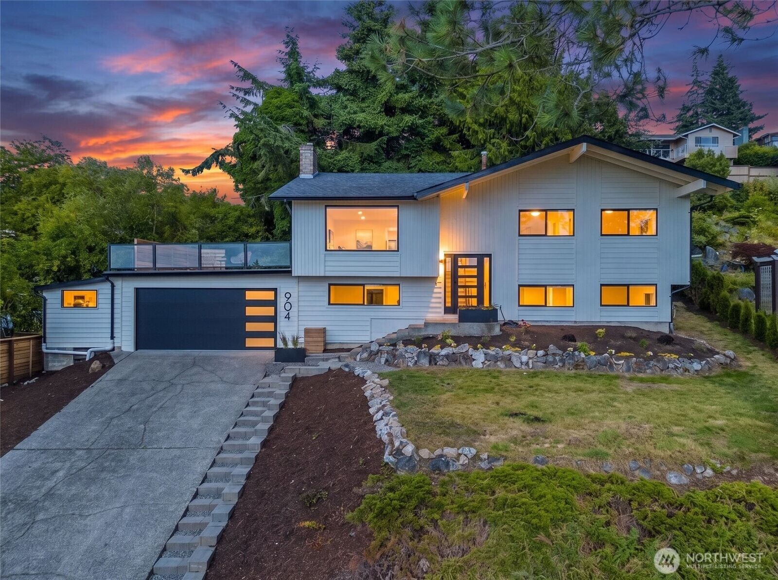 Property Photo: 904 Puget Street WA 98226