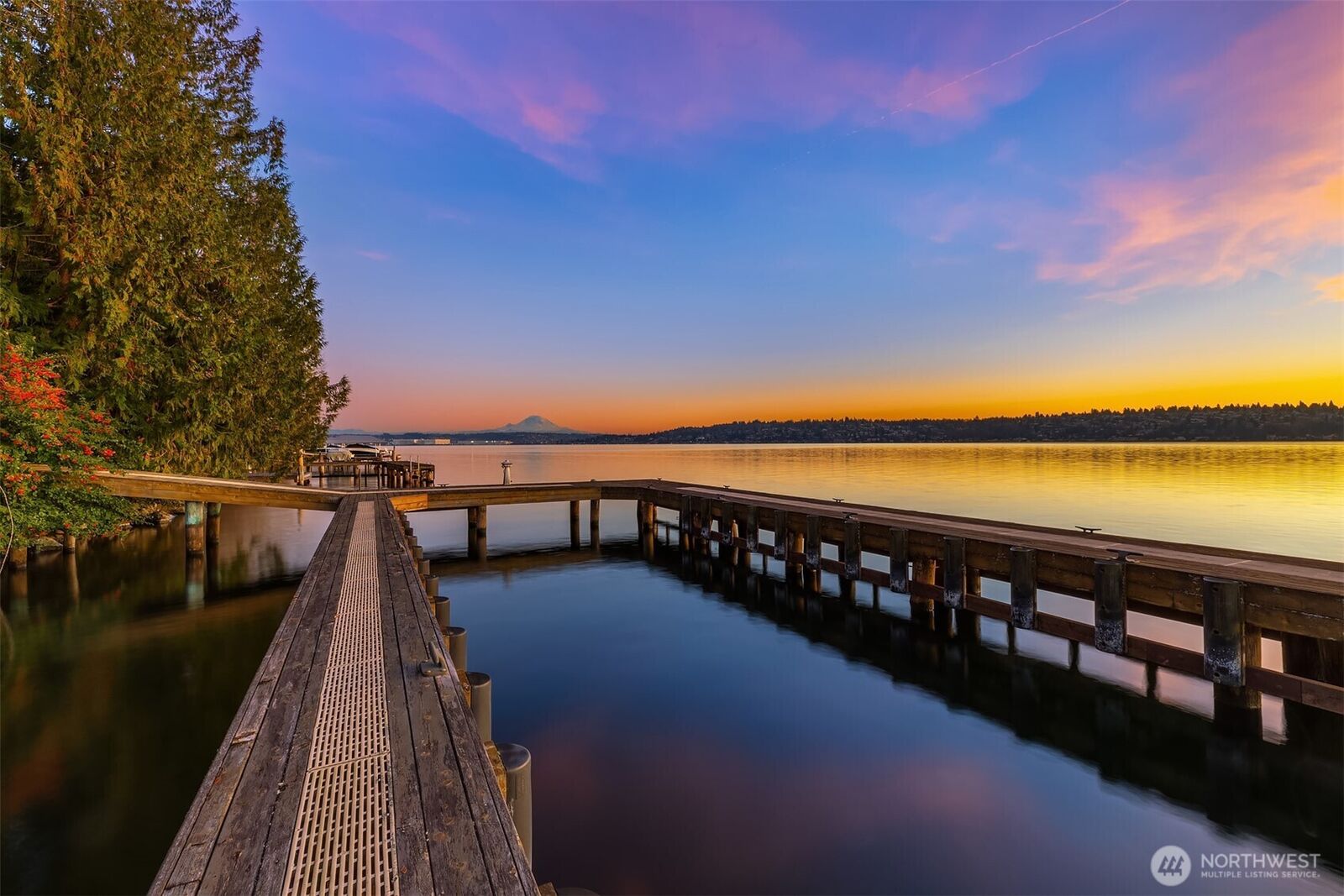 Property Photo: 8001 West Mercer Street WA 98040