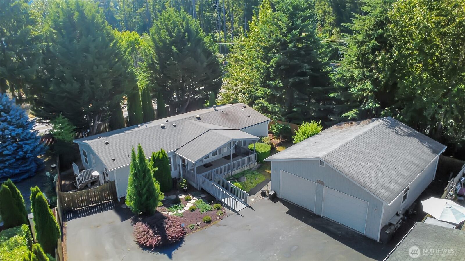 Property Photo: 19113 85th Avenue Ct E WA 98387