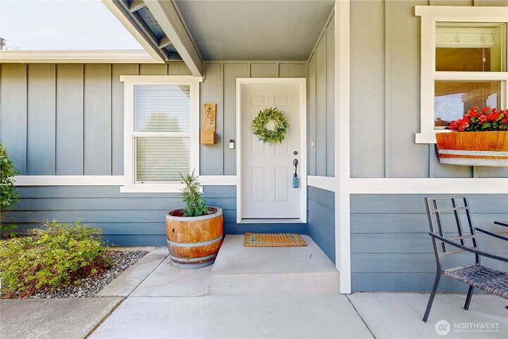 Property Photo:  965  Hedine Road  WA 99362 