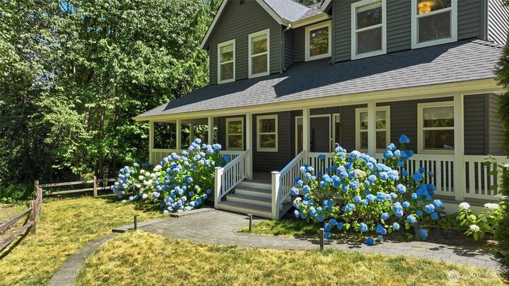 Property Photo: 12217 NE 100th Street WA 98033
