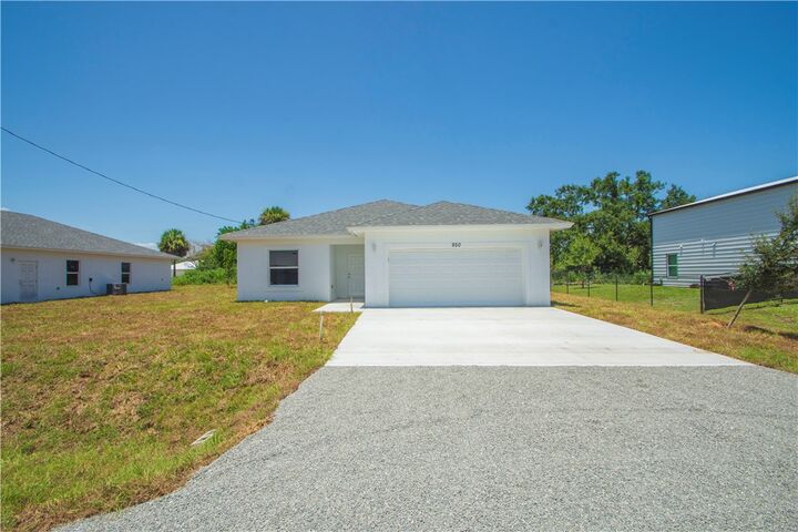 Property Photo:  920 7th Street  FL 32962 