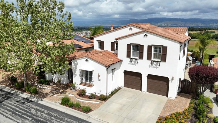 Property Photo: 6560 Eagle Ridge Court CA 95020