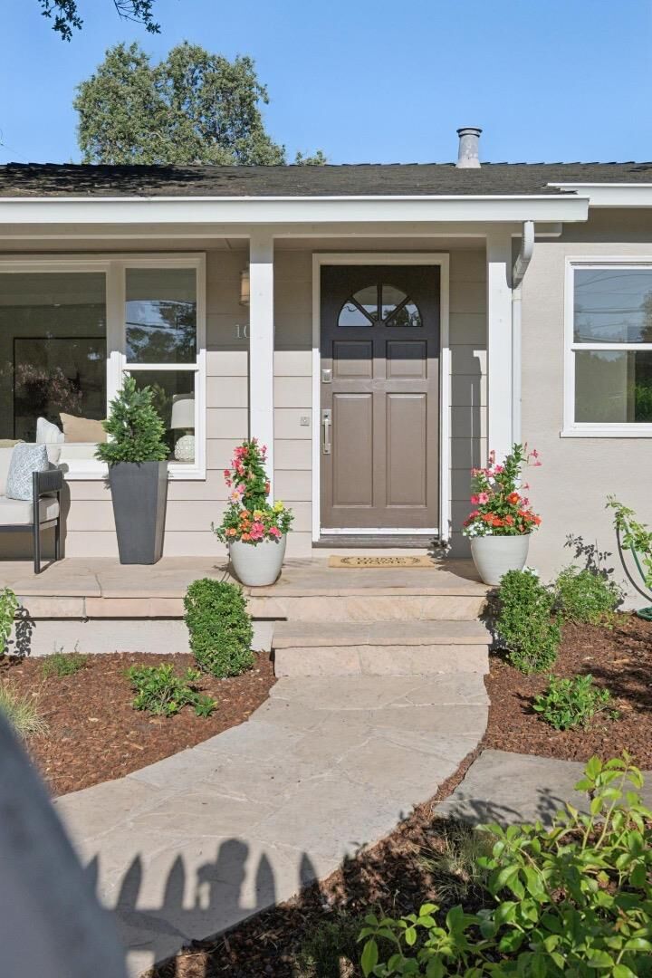 Property Photo: 1004 Del Norte Avenue CA 94025