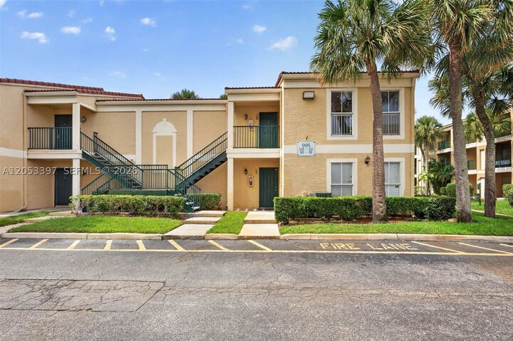 Property Photo:  995 Riverside Dr 120  FL 33071 