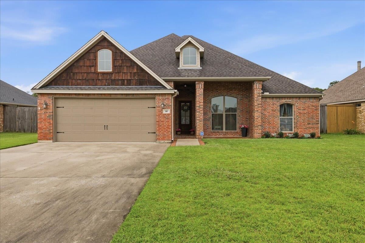 Property Photo:  110 Sir Cameron  TX 77657 