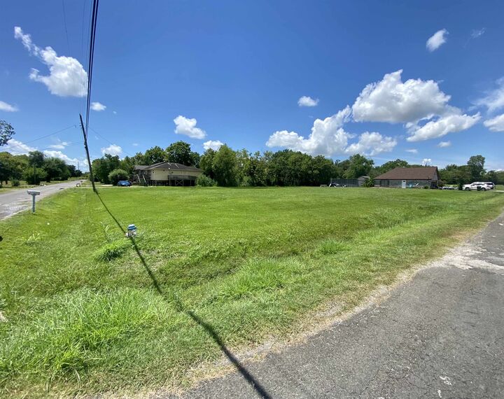Property Photo: 445 Hall St. TX 77640