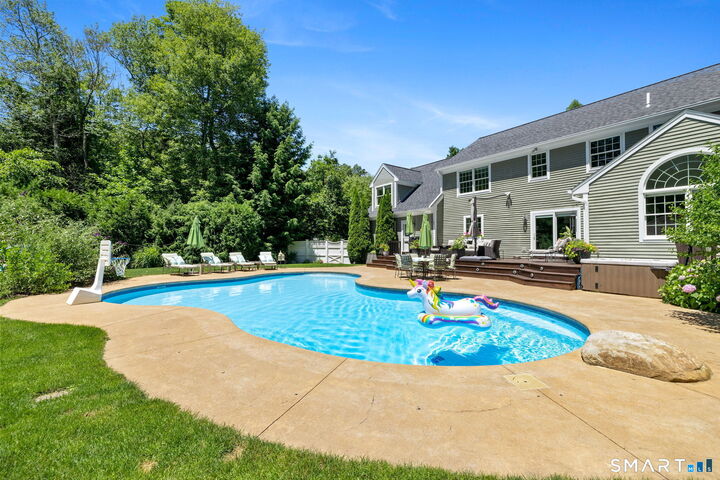 Property Photo: 1 Boxwood Road CT 06032