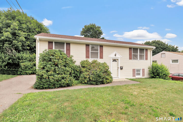Property Photo:  31 Webster Drive  CT 06401 