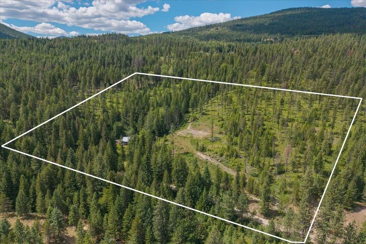 Property Photo:  604 Deadman Creek Rd  WA 99141 