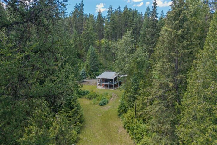 Property Photo: 604 Deadman Creek Rd WA 99141