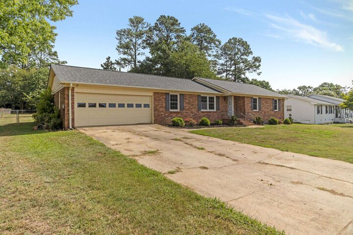 Property Photo: 112 Shoally Park Drive SC 29316