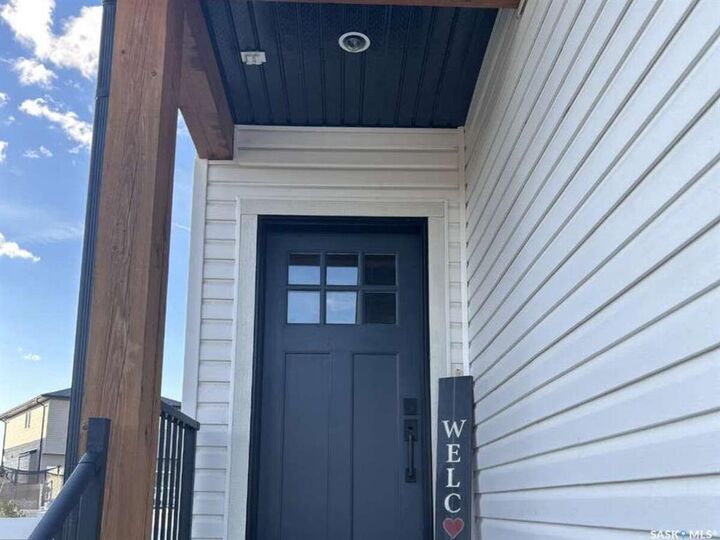 Property Photo: 3743 Gee Crescent SK S4V 3P1