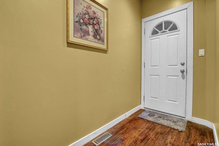 Property Photo:  2258 Osler Street  SK S4P 1W8 