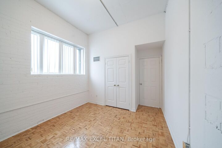 Property Photo: 1401 Dupont Street 313 ON M6H 4J7