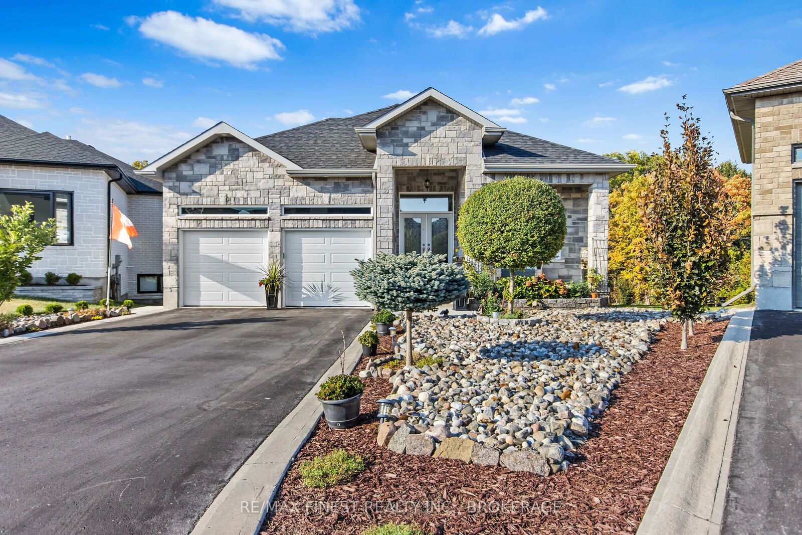 Property Photo: 206 Pauline Tom Avenue ON K7K 0G1