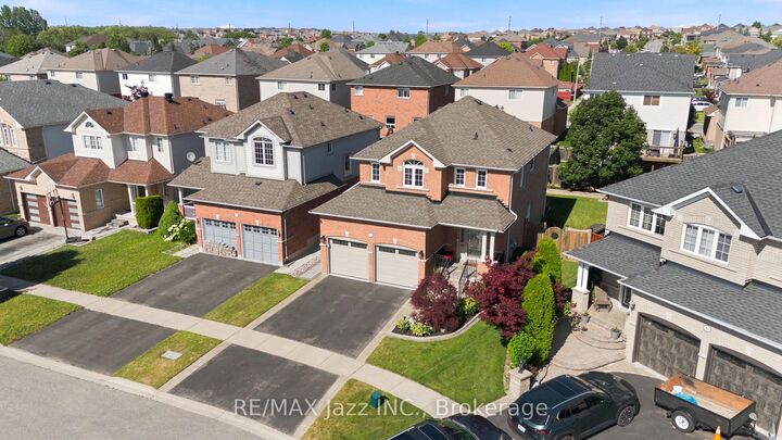 Property Photo: 1824 Birchview Drive ON L1K 3B9
