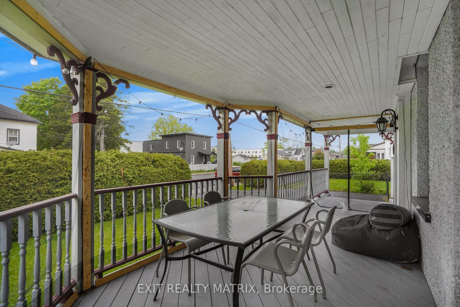 Property Photo: 160 Nelson Street E ON K6A 1L8