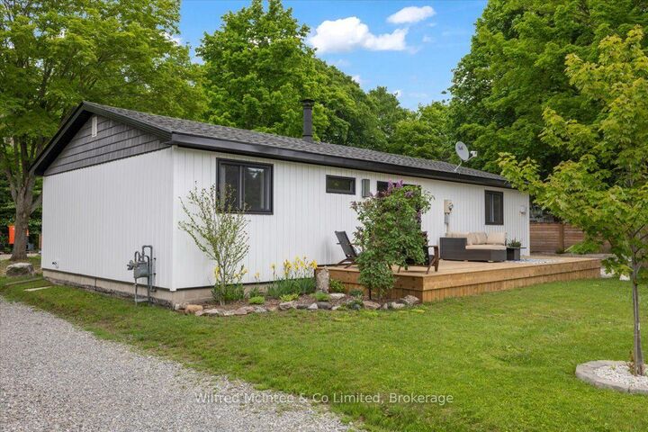Property Photo: 38 Allister Place ON N0H 2G0