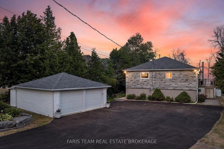 Property Photo: 93 Silver Birch Crescent ON L0K 1R0
