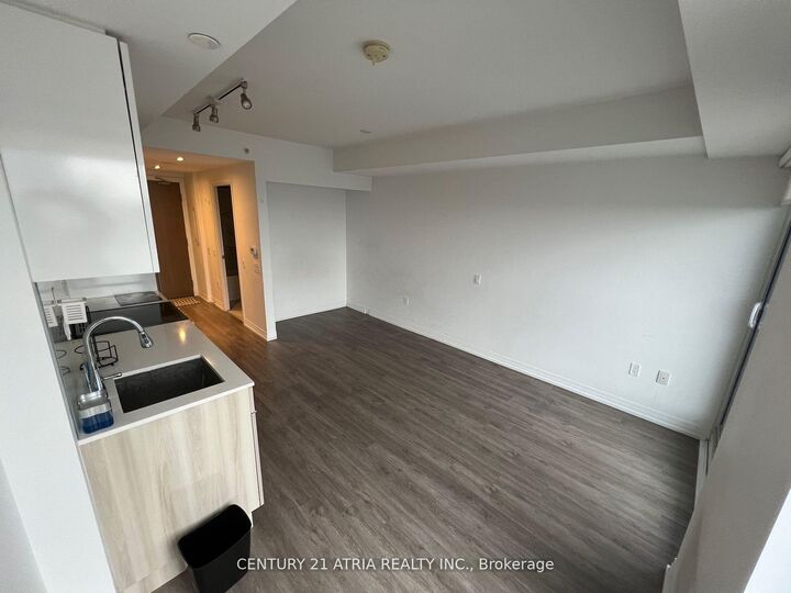 Property Photo: 251 Jarvis Street 4011 ON M5B 2C2