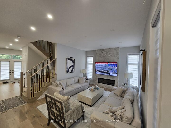 Property Photo: 5 Norbury Crescent ON M1P 0G3