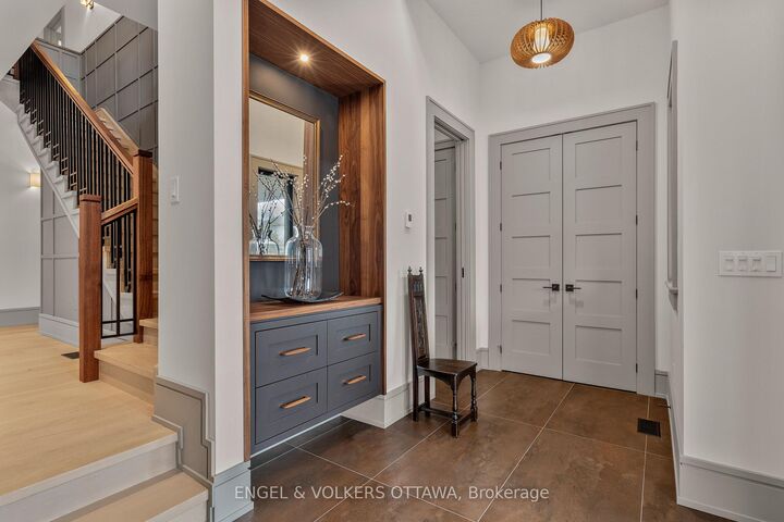 Property Photo: 37 Clarendon Avenue ON K1Y 0P3