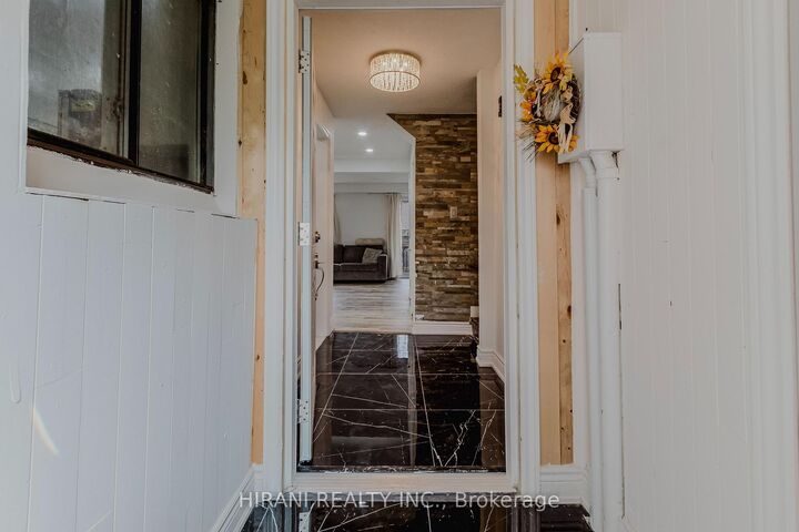 Property Photo: 75 Royal Salisbury Way ON L6V 3J3