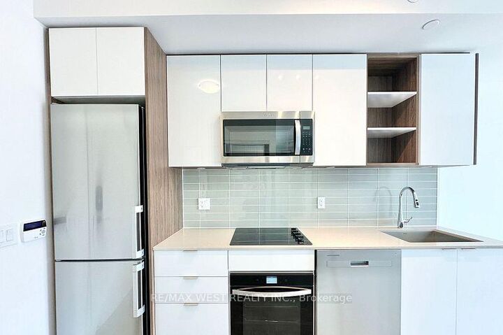 543 Richmond Street W 616 — photo 1
