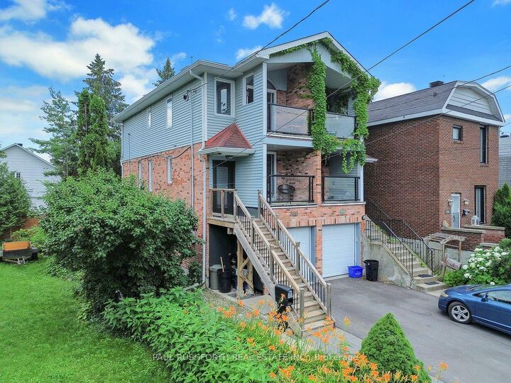 Property Photo: 366 Wilmont Avenue ON K2A 0B1