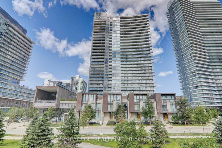 Property Photo: 121 McMahon Drive 1501 ON M2K 0C1