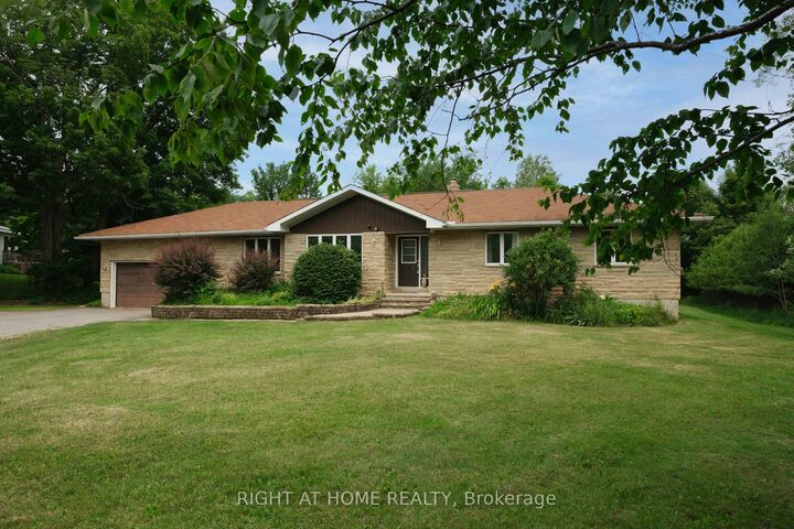 Property Photo: 306 Lynx Hollow Drive ON K0A 2X0