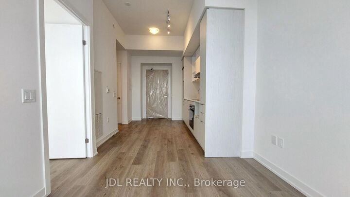 Property Photo: 55 Cooper Street 6115 ON M5E 0G1